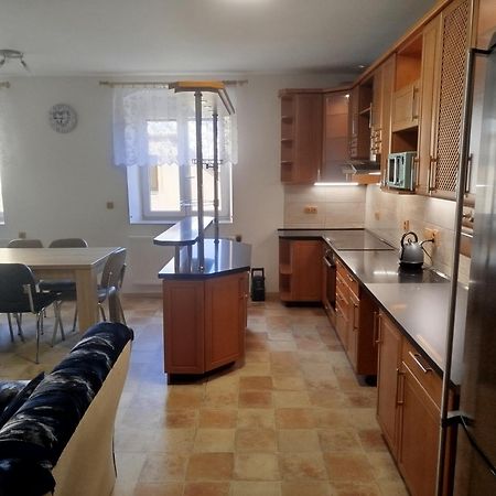 Apartmany Pod Baruncinou Skolou Česká Skalice Bagian luar foto
