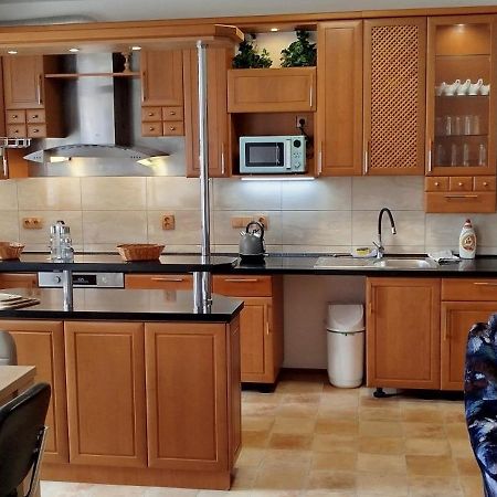 Apartmany Pod Baruncinou Skolou Česká Skalice Bagian luar foto