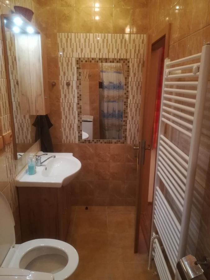 Apartmany Pod Baruncinou Skolou Česká Skalice Bagian luar foto