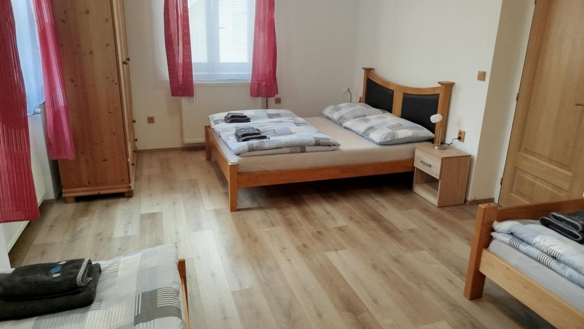 Apartmany Pod Baruncinou Skolou Česká Skalice Bagian luar foto