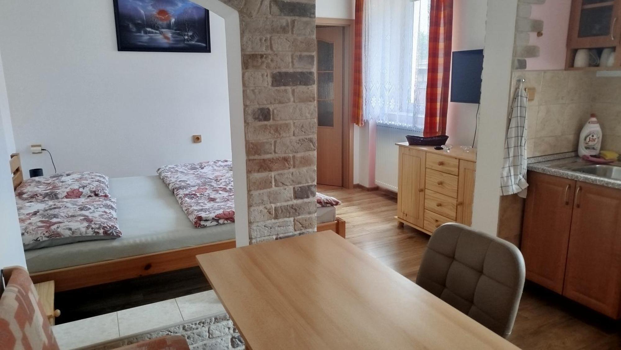 Apartmany Pod Baruncinou Skolou Česká Skalice Bagian luar foto
